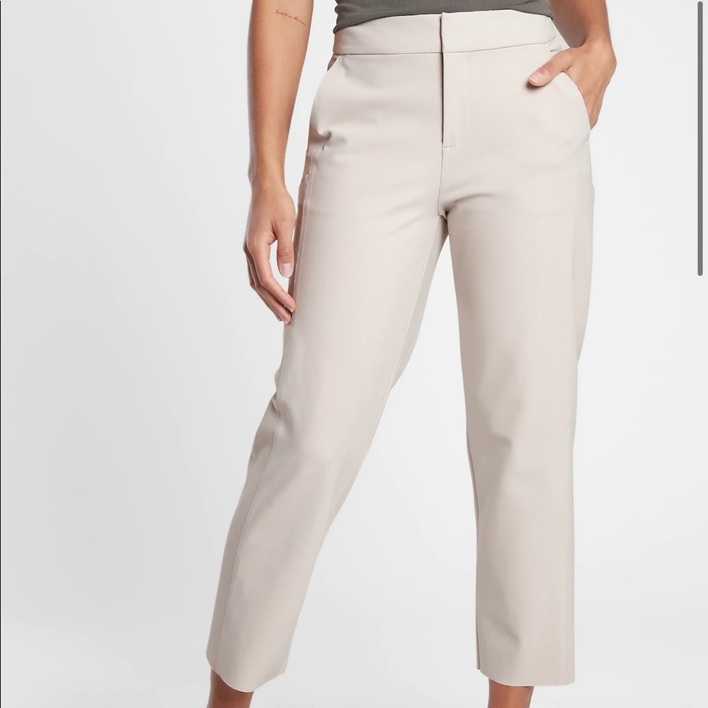 Athleta Stellar Straight Crop Pant, size 4